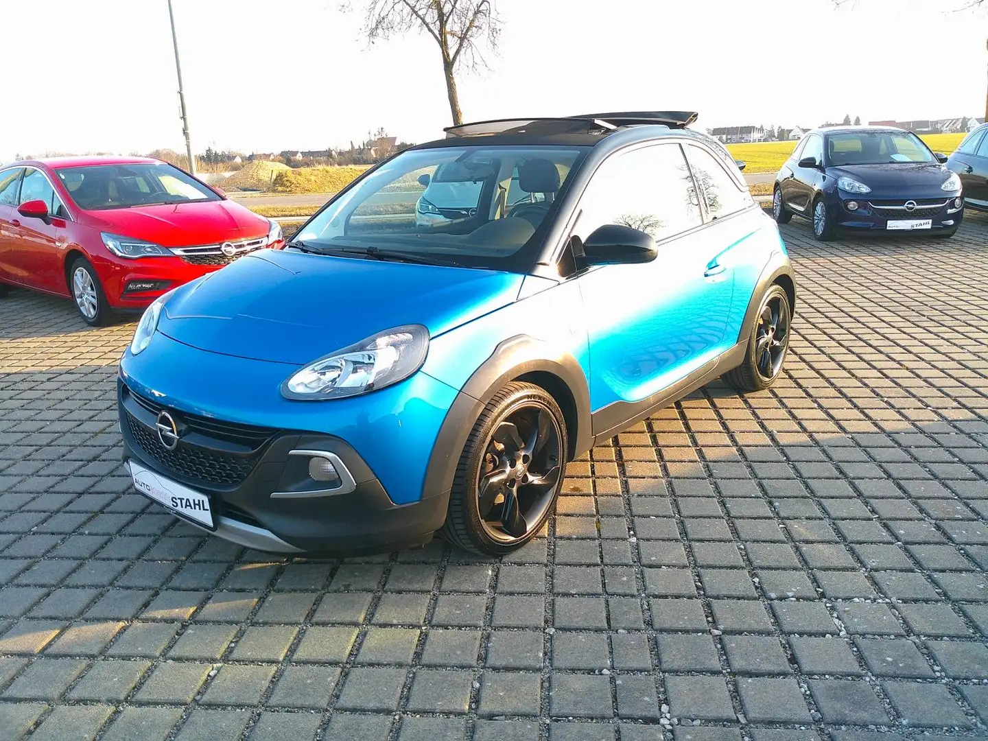 Opel Adam Rocks ecoFlex Blau - 1