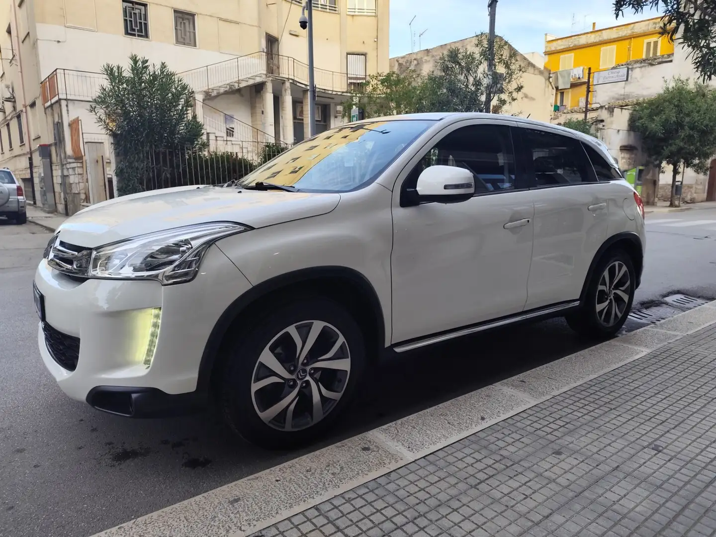 Citroen C4 Aircross 1.6 HDi 115 4WD Exclusive 4x4 Blanc - 2