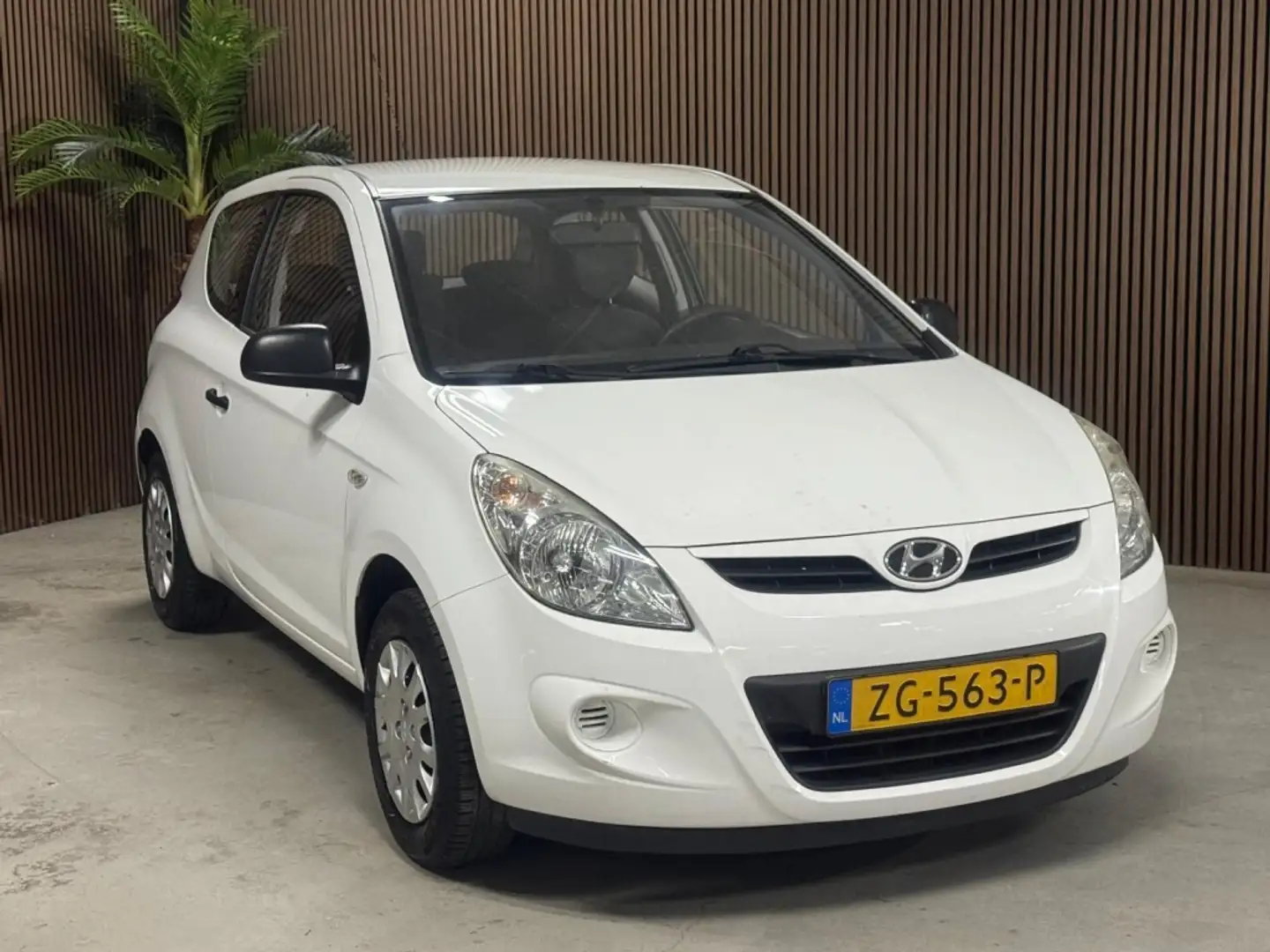 Hyundai i20 1.2i. Nieuw Dist.KETTING Wit - 2