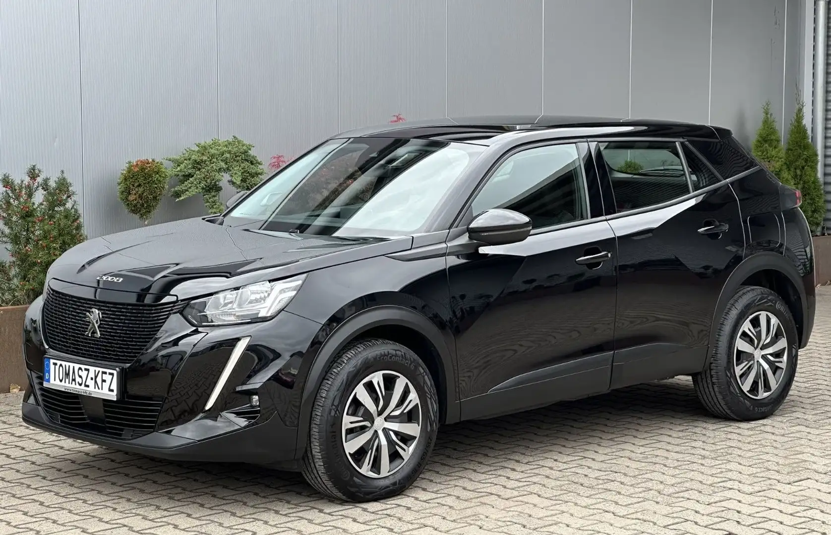 Peugeot 2008 1.5 BlueHDi 110 Active*Tempo*S/S*Insp.NEU Schwarz - 2