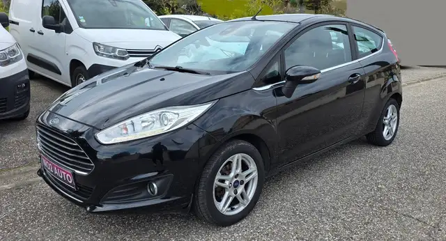 Ford Fiesta VI 1.5 TDCI 75CH TITANIUM 2014 CLIM AUTO RADAR TEL...