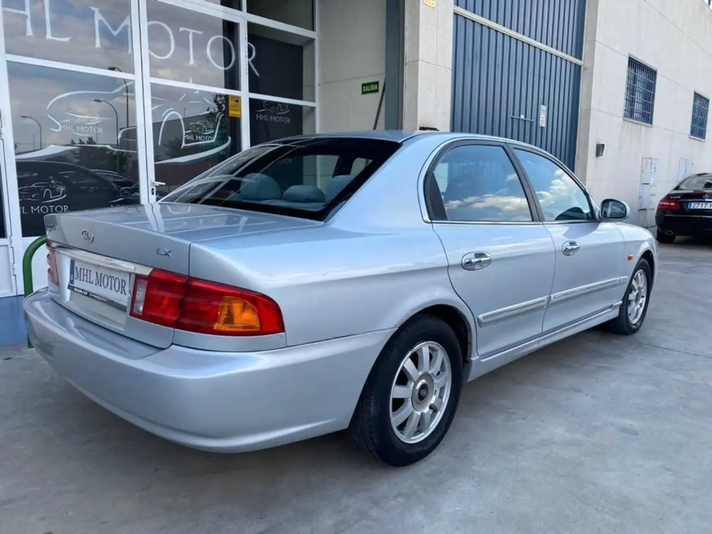 Kia Magentis 2.5 168cv Automatico Grau - 2