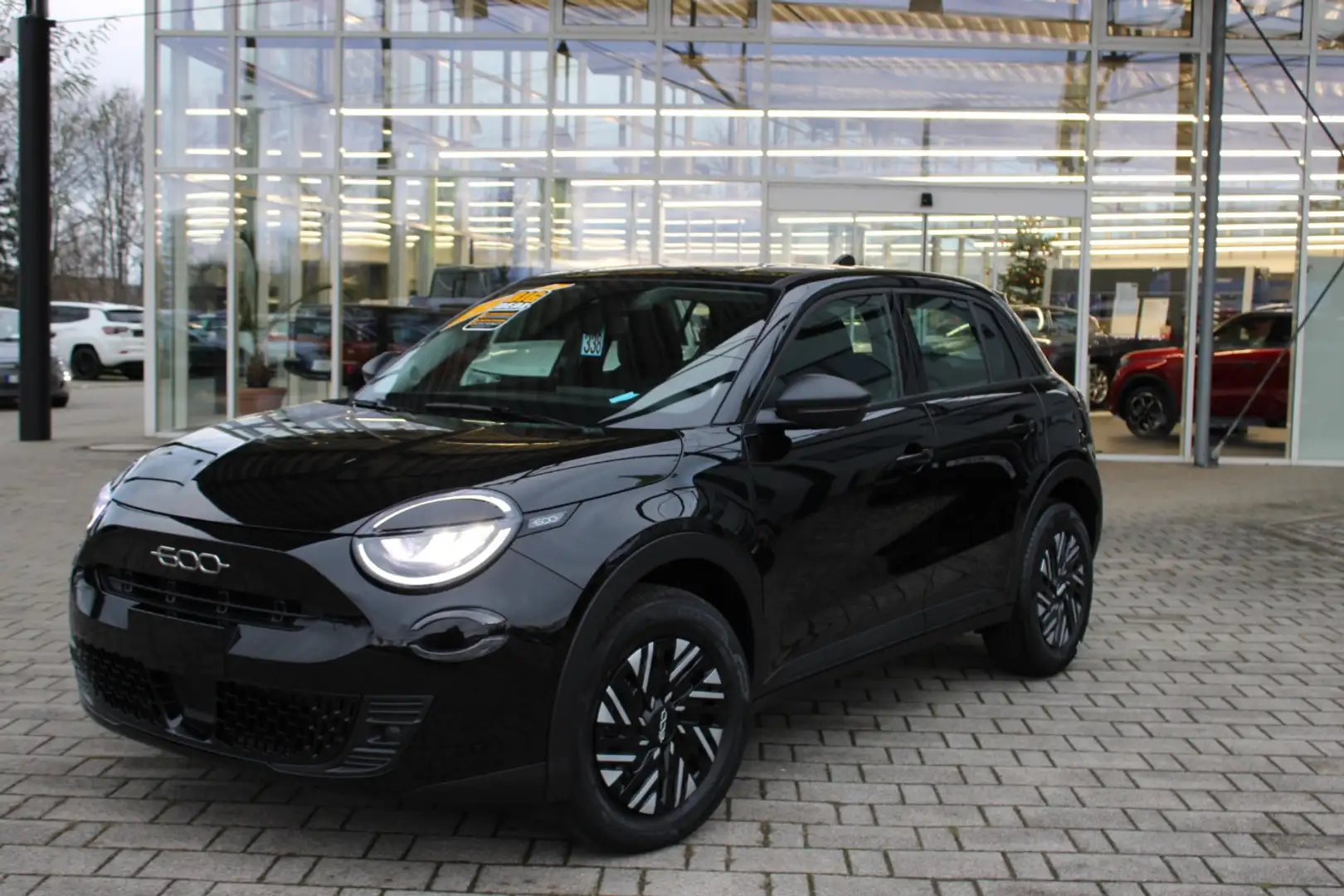 Fiat 600 Hybrid 1.2 Base LED, Sitzheizung, Tempomat Noir - 2