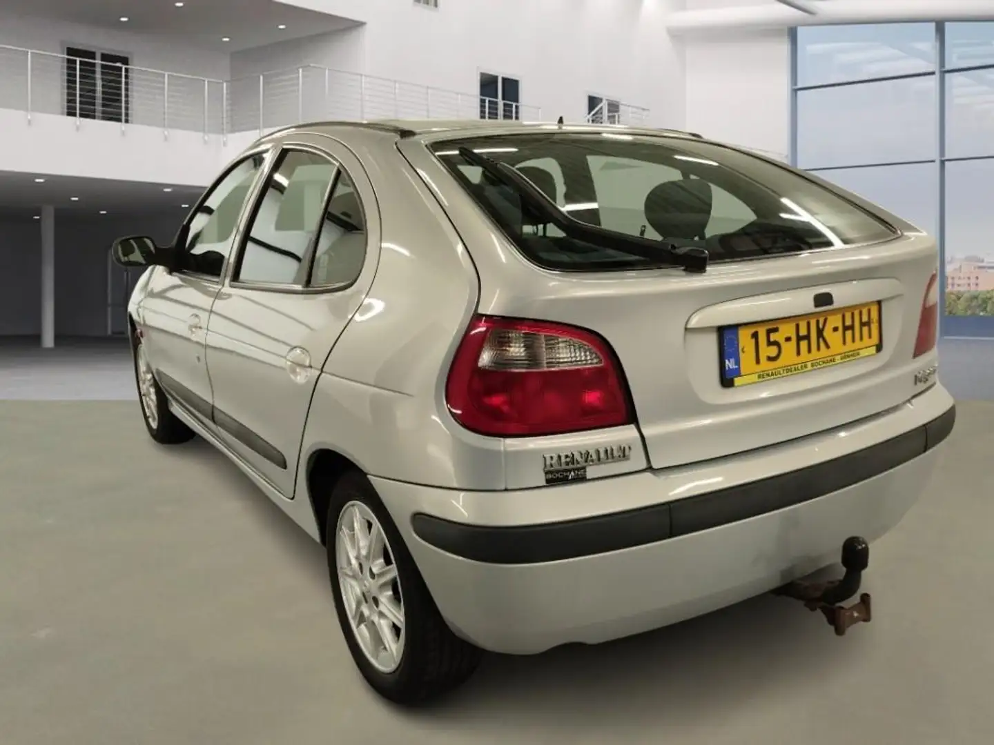 Renault Megane 1.4-16V Dynamique/AIRCO/ELECRAMEN VOOR-ACHTER/TREK Gris - 2
