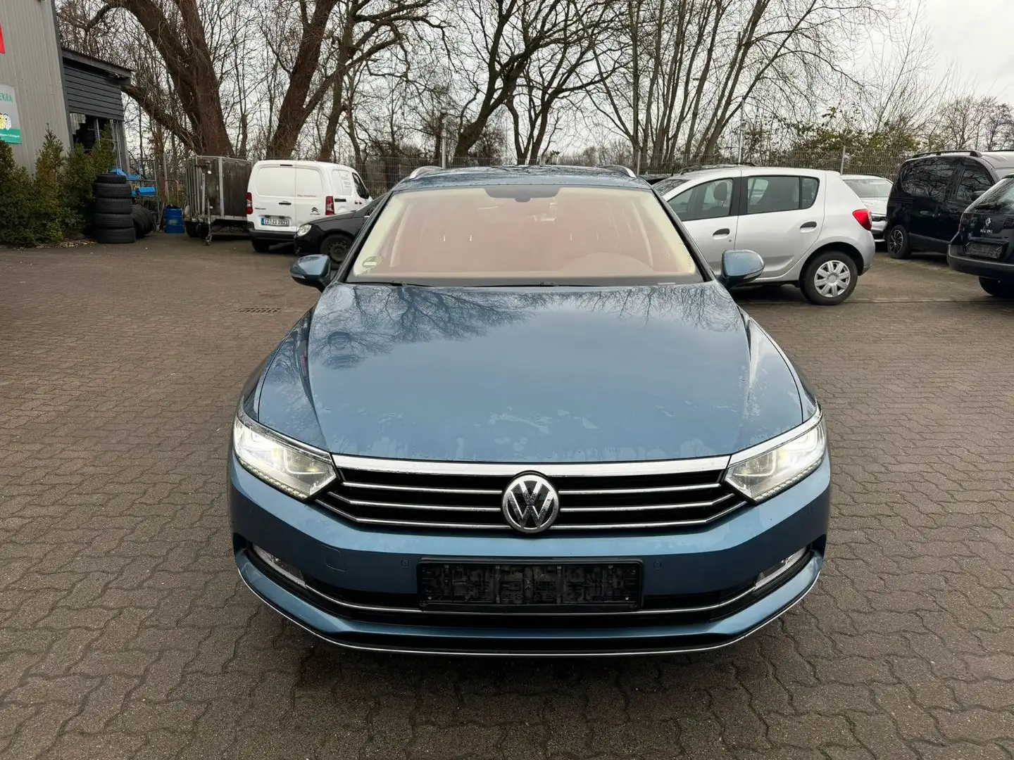 Volkswagen Passat Variant Highline AUTOM°SZHG°NAVI°T-LEDER! Bleu - 2