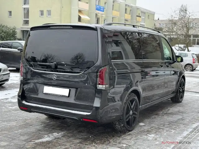 Mercedes-Benz V-Class view 5