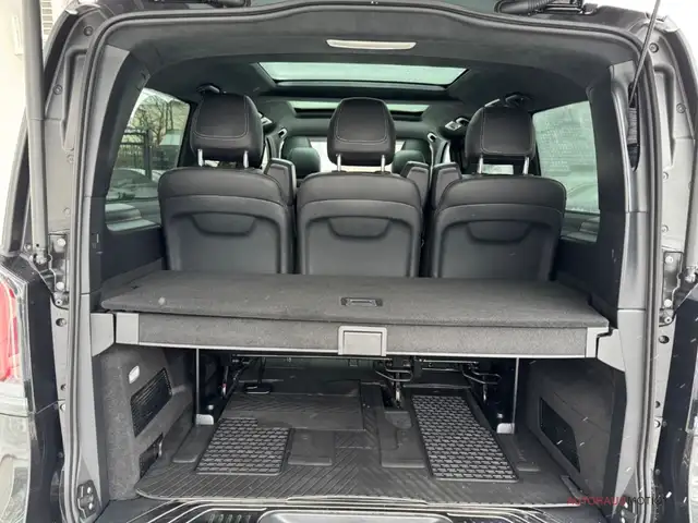 Mercedes-Benz V-Class view 13