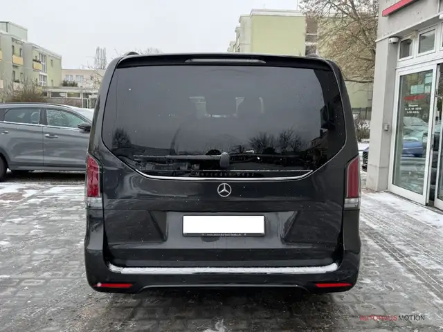 Mercedes-Benz V-Class view 6
