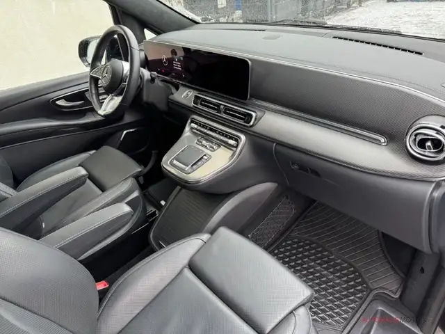 Mercedes-Benz V-Class view 14