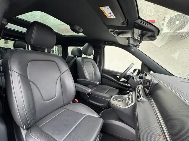 Mercedes-Benz V-Class view 15