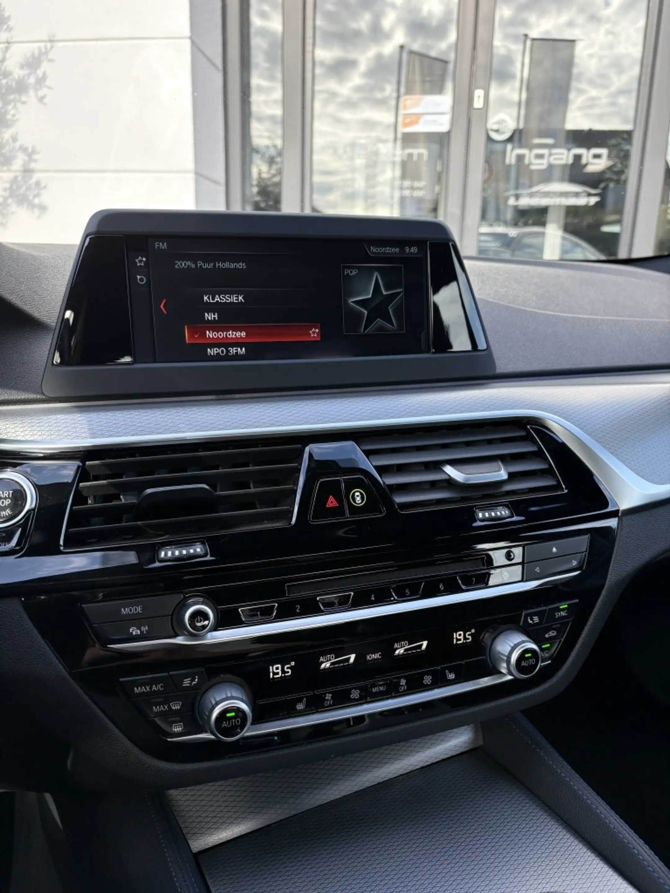 BMW 520 5-serie 520i M-sport | Trekhaak | Elec. stoelen | — photo 18