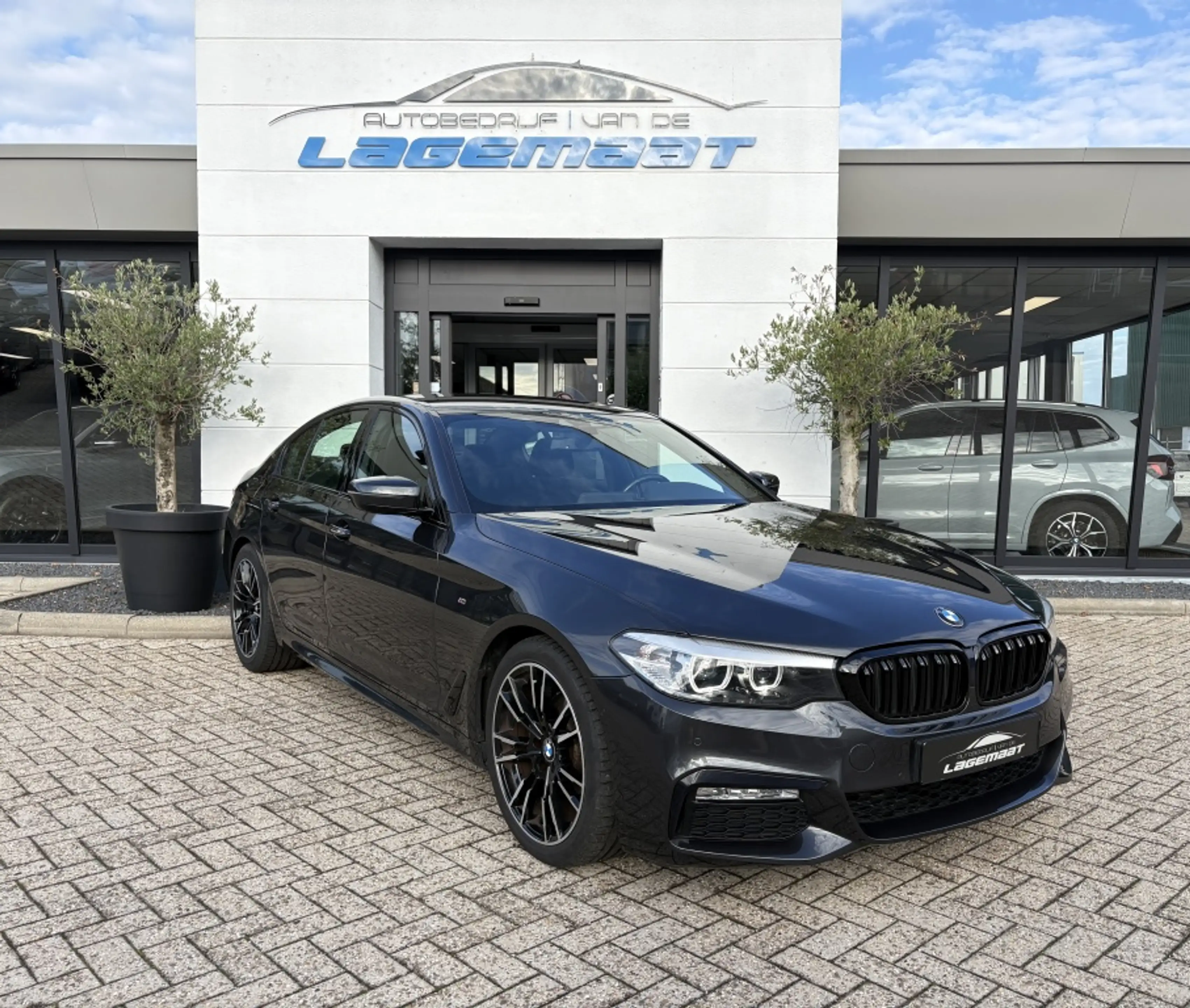 BMW 520 5-serie 520i M-sport | Trekhaak | Elec. stoelen | — photo 3