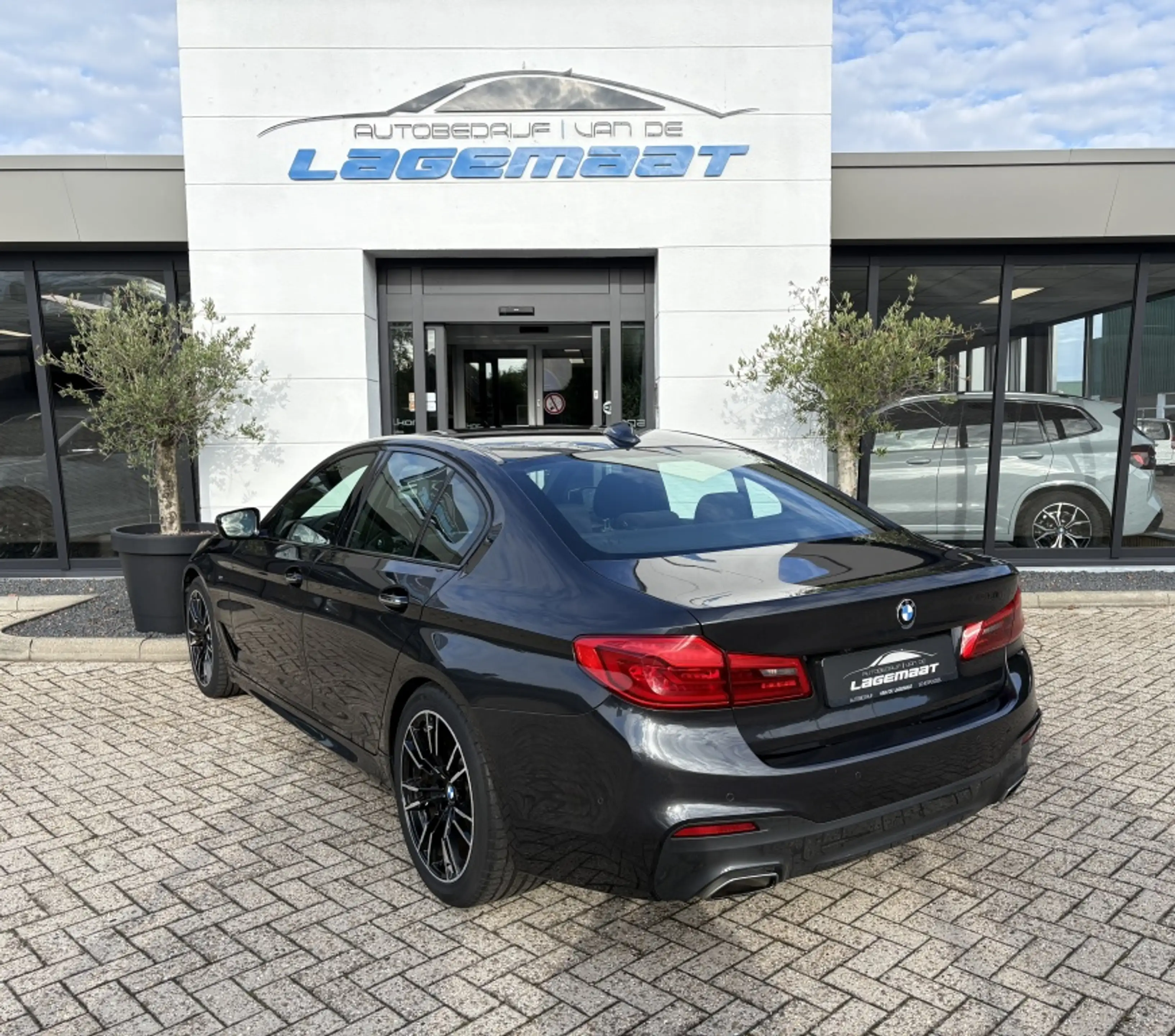BMW 520 5-serie 520i M-sport | Trekhaak | Elec. stoelen | — photo 4