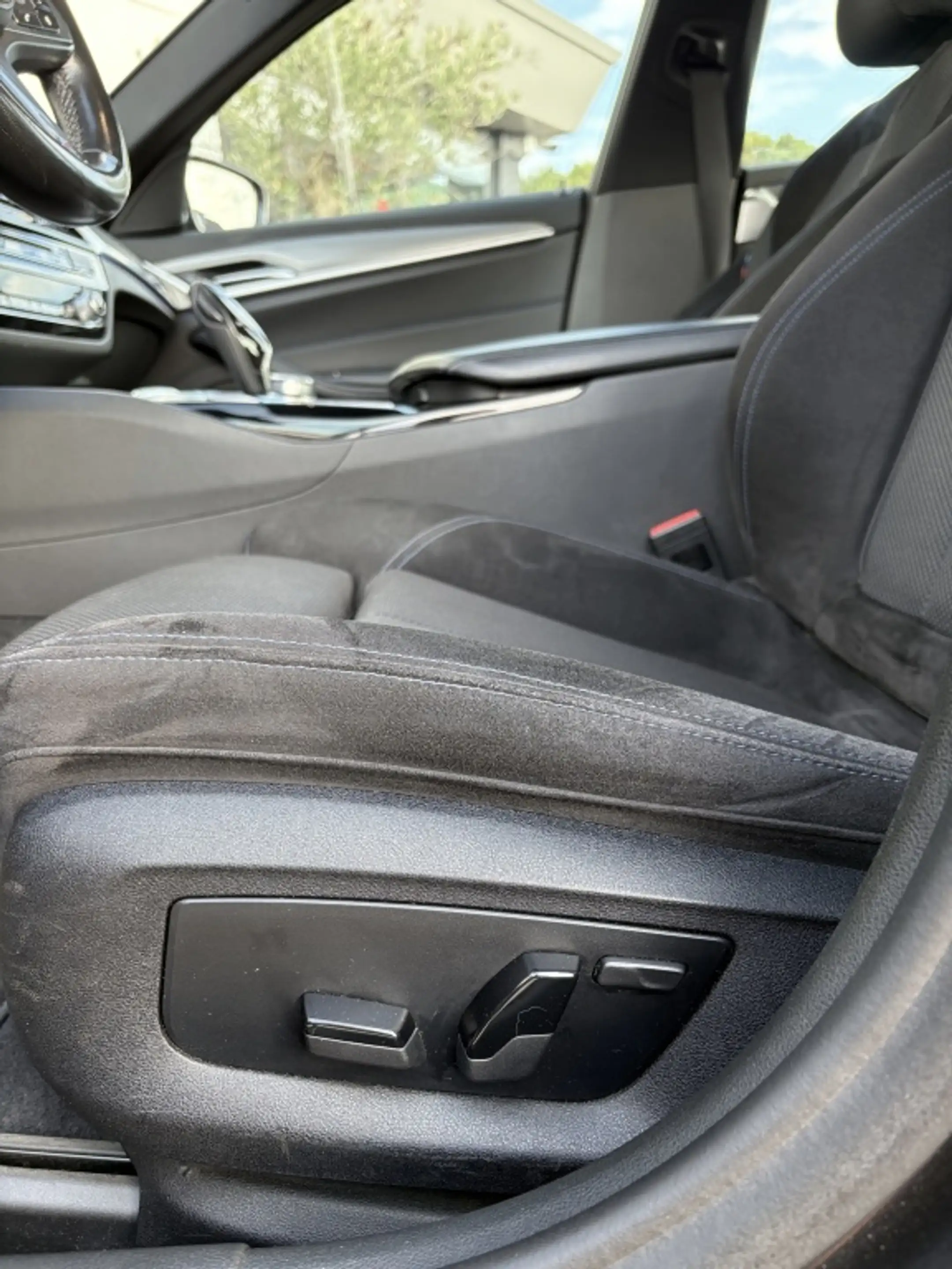 BMW 520 5-serie 520i M-sport | Trekhaak | Elec. stoelen | — photo 13