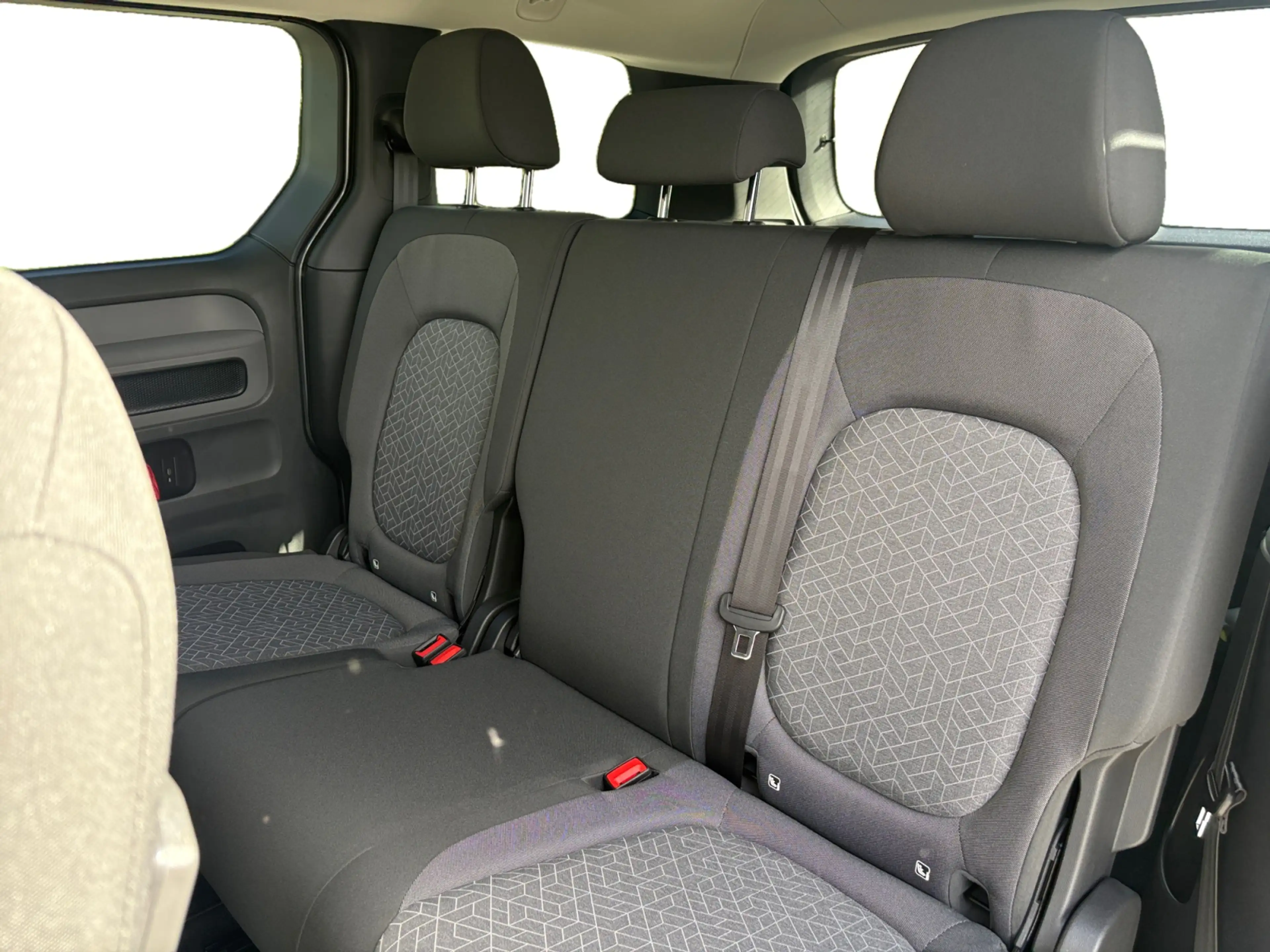 Volkswagen ID. Buzz Pro Limited Edition 79 kWh | 20 inch LMV | Design — photo 15