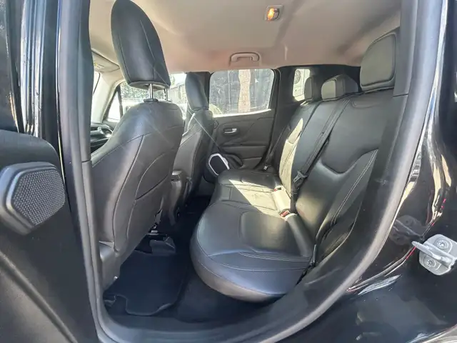 Jeep Renegade view 10