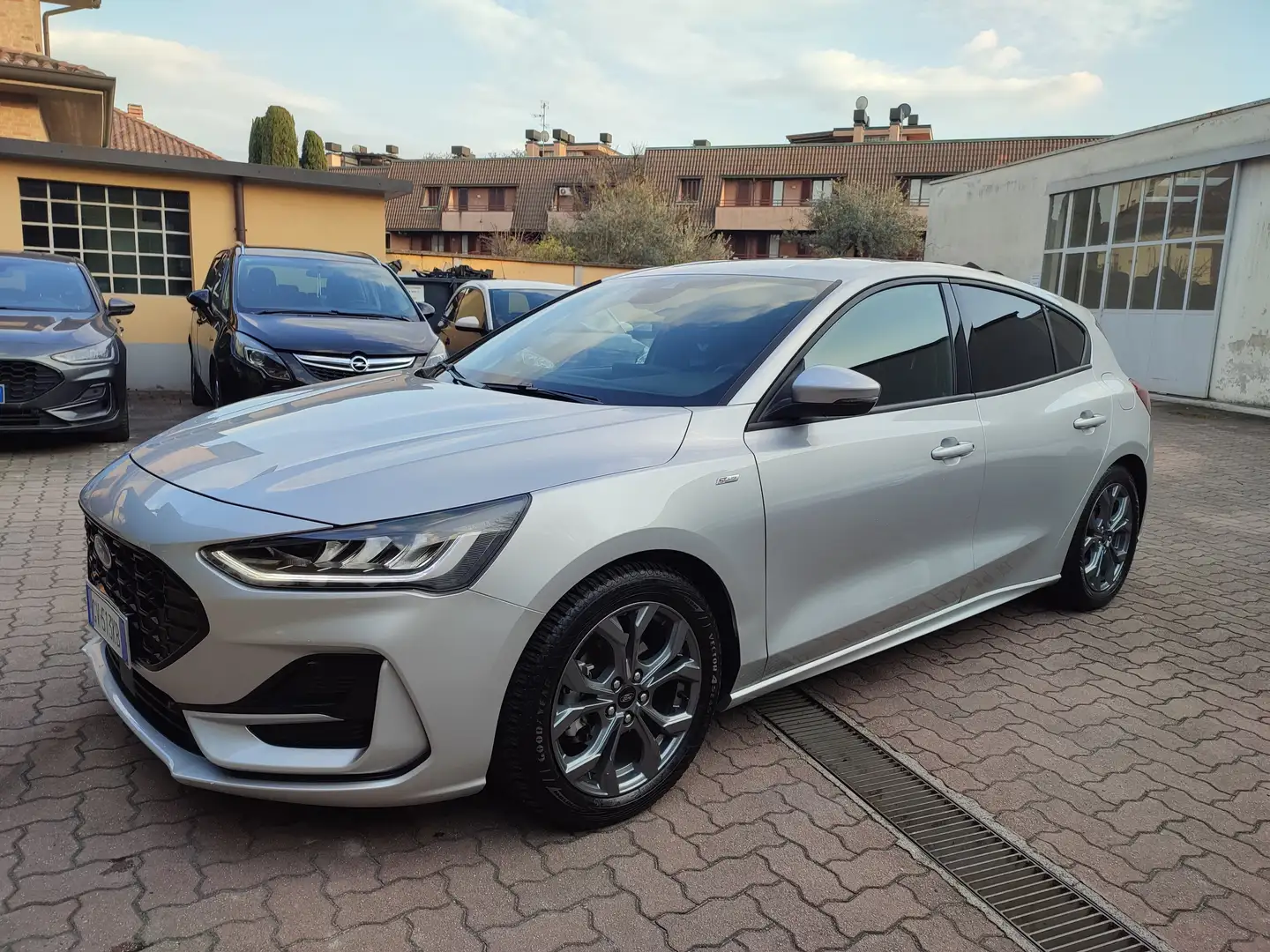 Ford Focus 1.0 ecoboost h ST-Line Style 125cvPromoGuidaSicuro Ezüst - 1