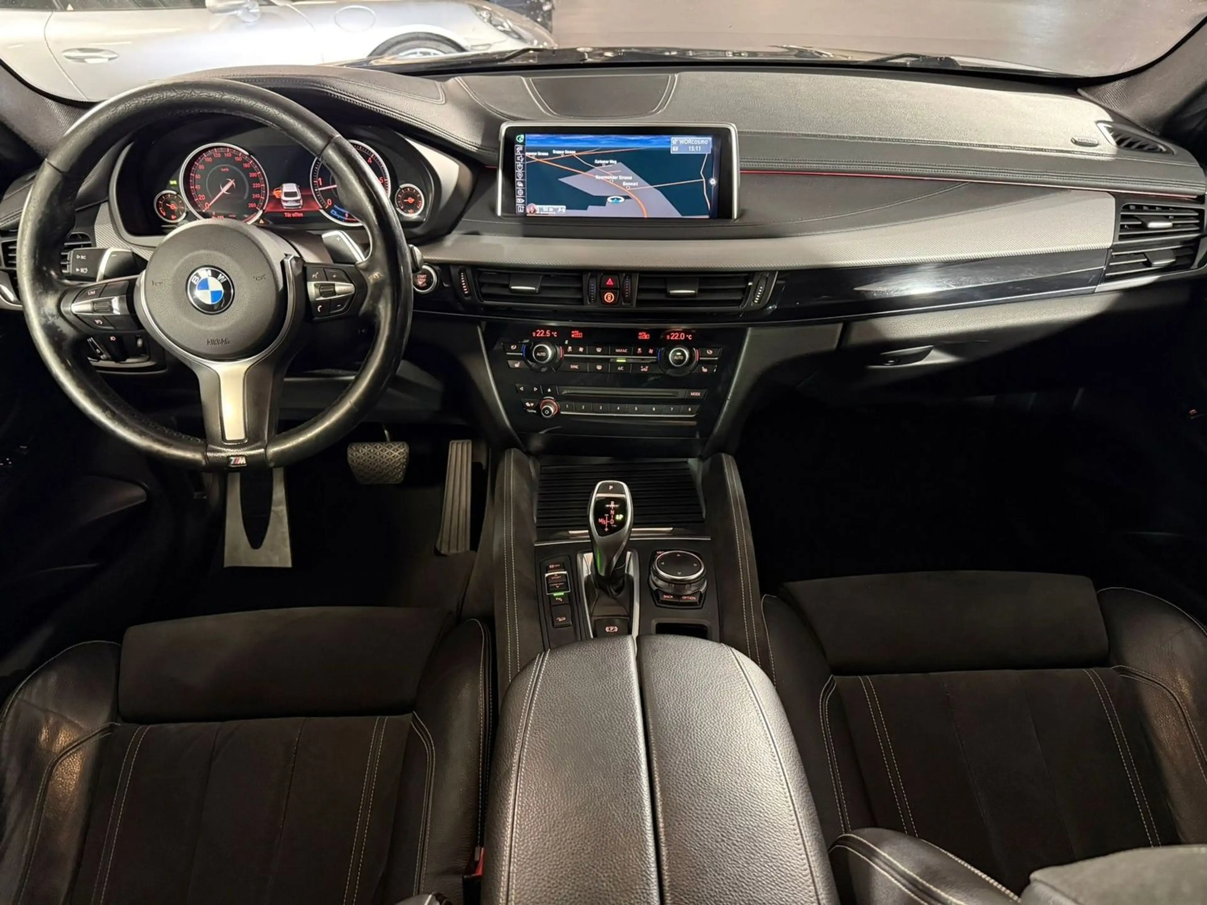 BMW X6 xDrive 30 d M-Paket Leder Klima Navi Virtual. — photo 12