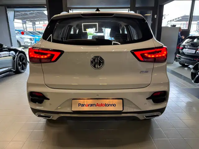 MG ZS view 7