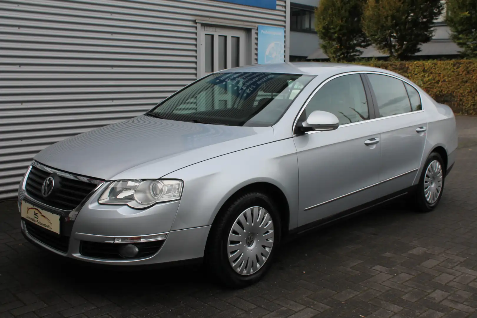 Volkswagen Passat Comfortline 2.0 TDI 140PS,1.Hand nur 126.000km, Gris - 2