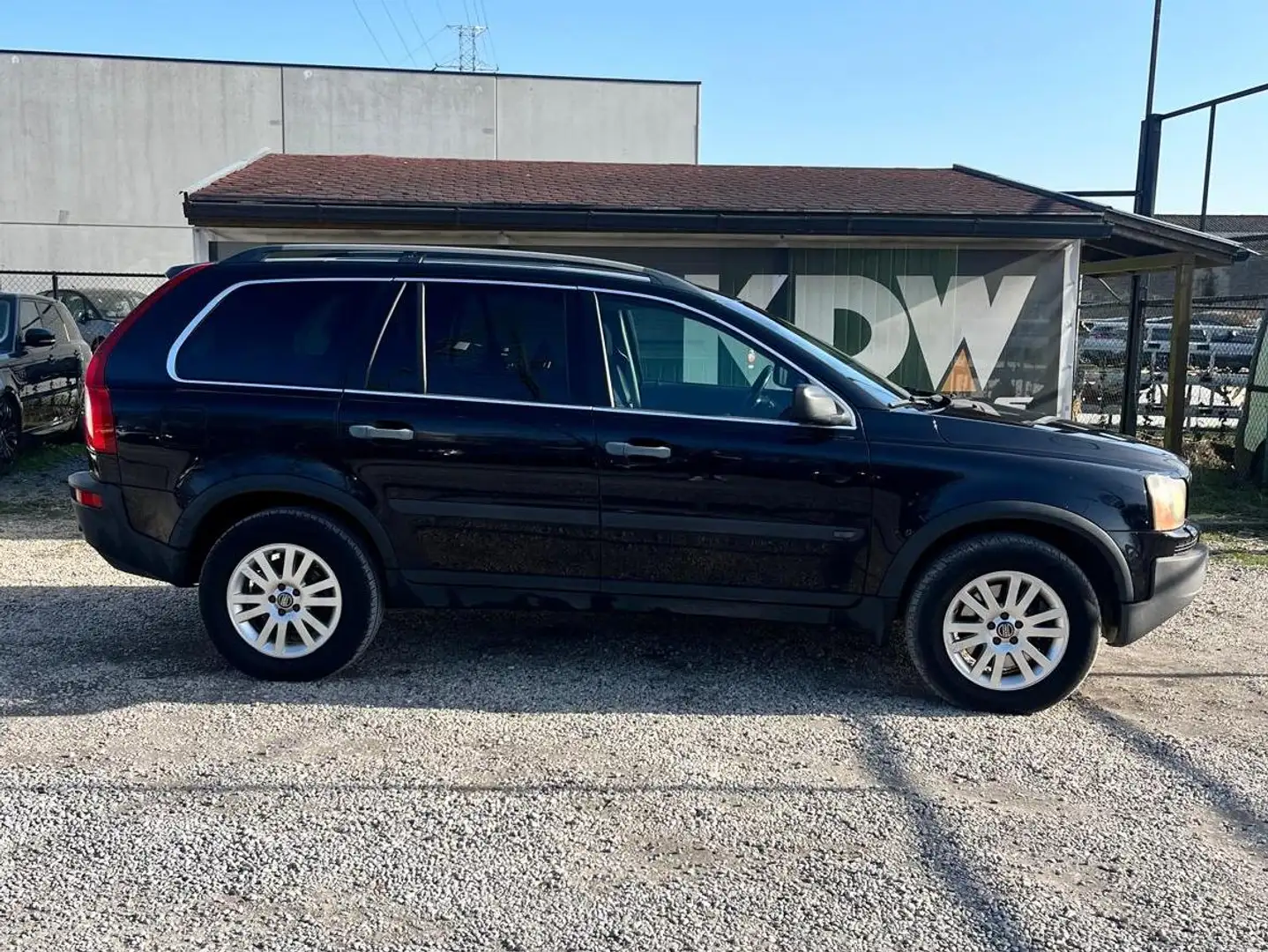 Volvo XC90 XC90 2.4 Turbo - D5 Elan Geartronic Schwarz - 1