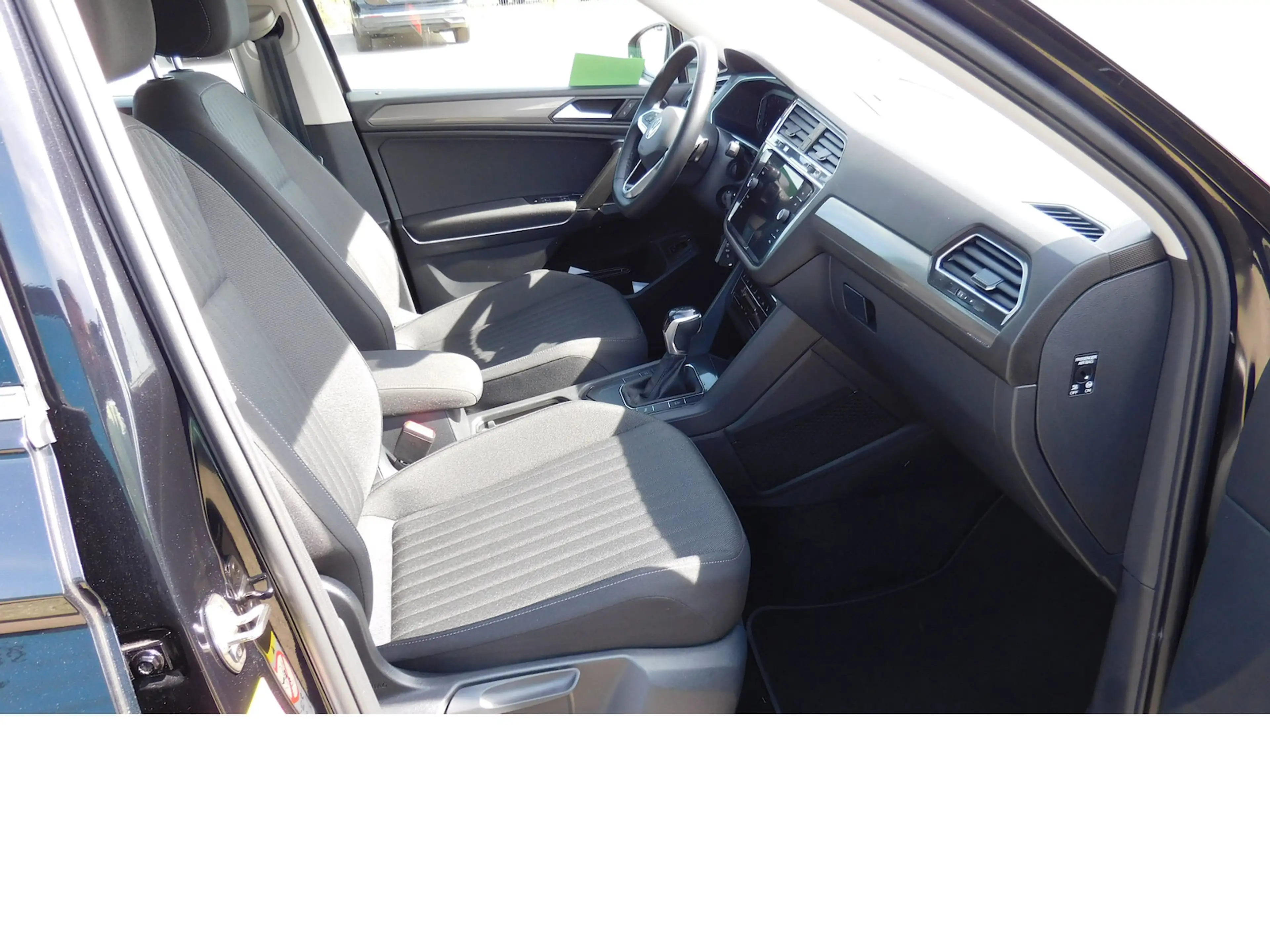 Volkswagen Tiguan Allspace 1.5 TSI Life 7 Sitze Navi DSG — photo 11