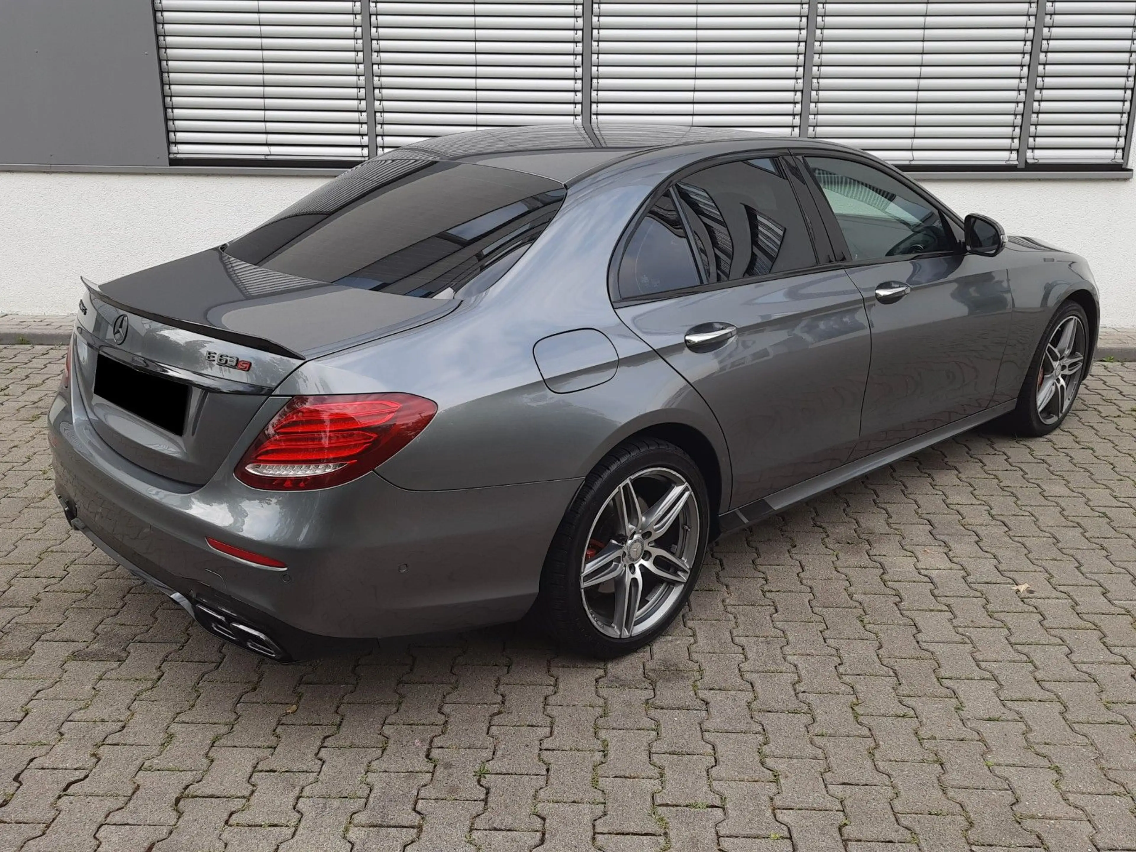 Mercedes-Benz E 350 d Limo/3xAMG-Line/LED/63s Paket/360°/DigiC — photo 6