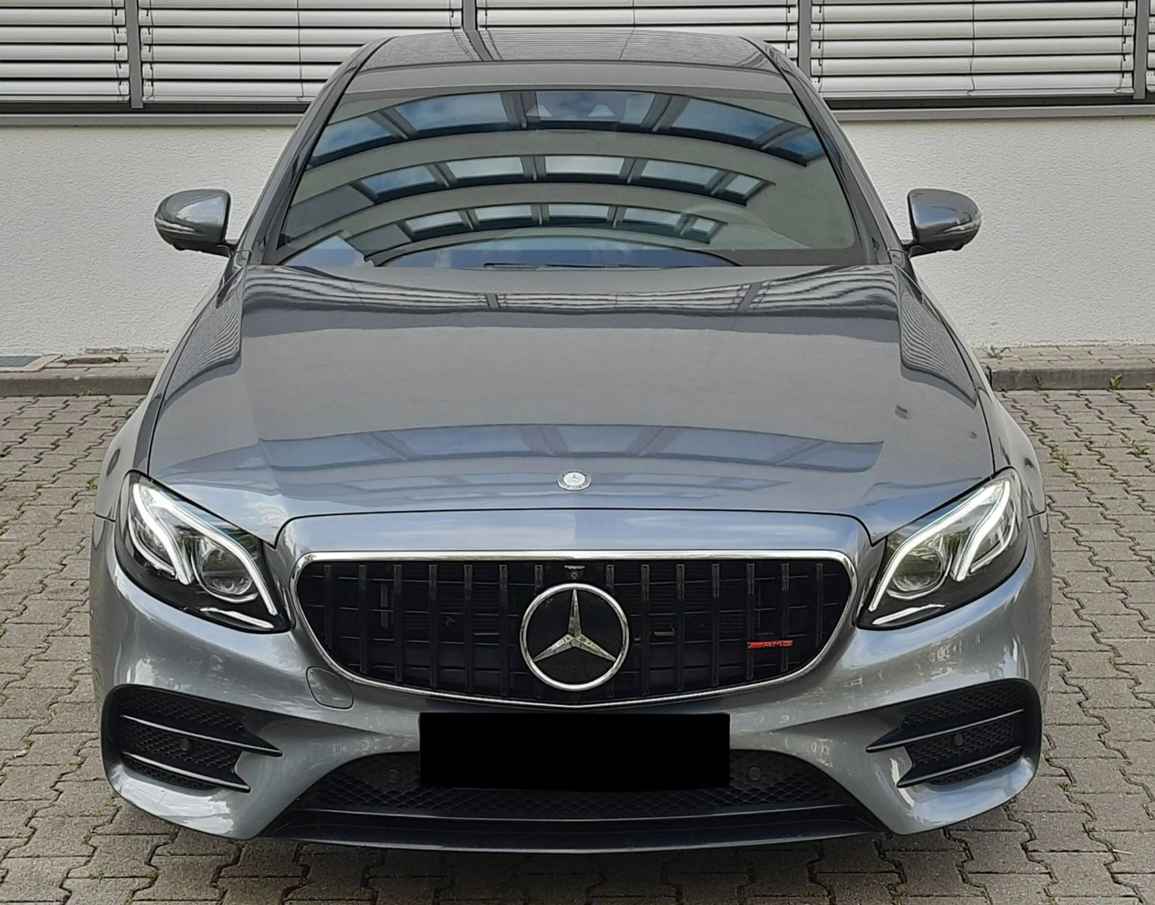 Mercedes-Benz E 350 d Limo/3xAMG-Line/LED/63s Paket/360°/DigiC — photo 3
