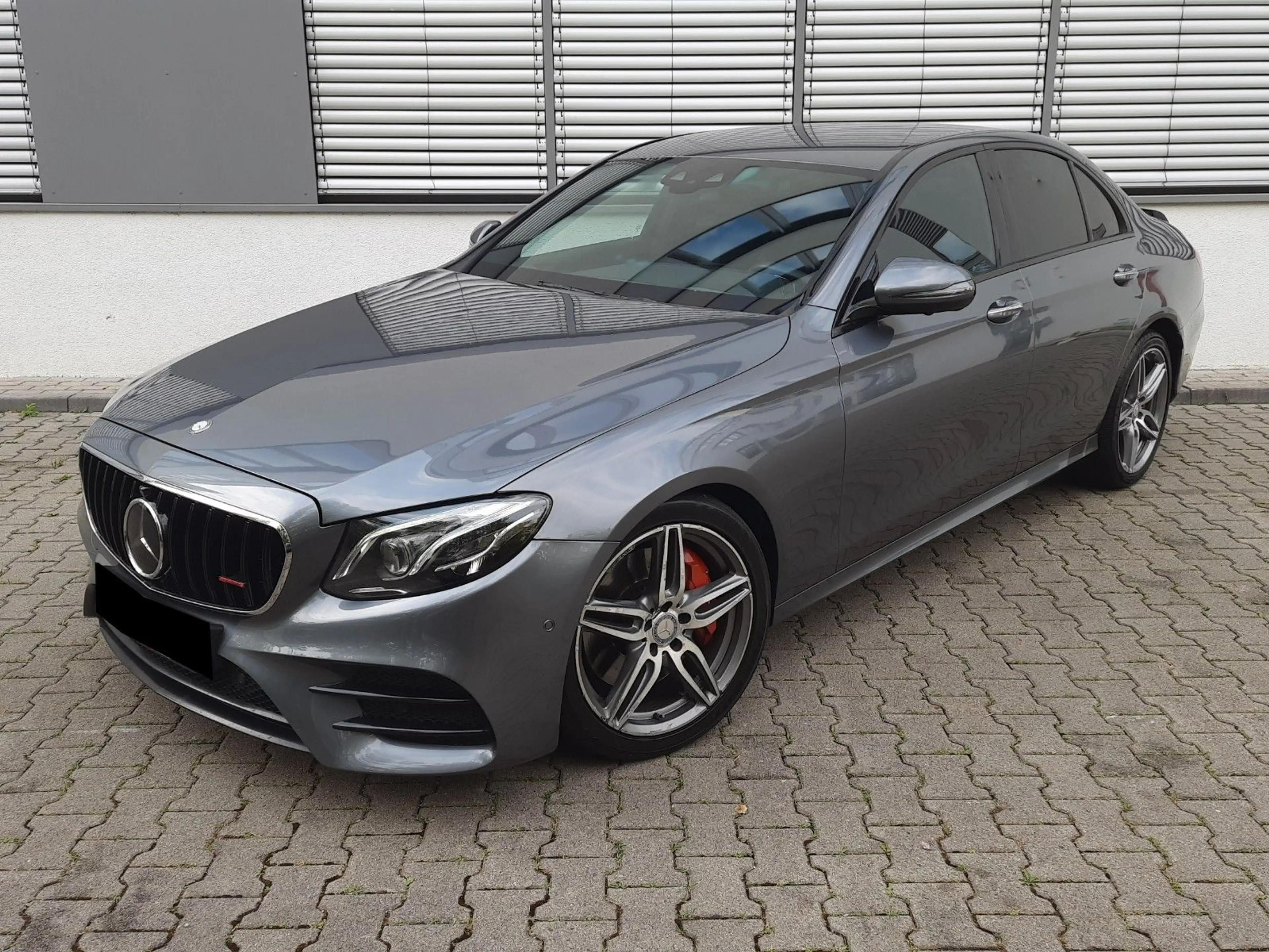 Mercedes-Benz E 350 d Limo/3xAMG-Line/LED/63s Paket/360°/DigiC — photo 2