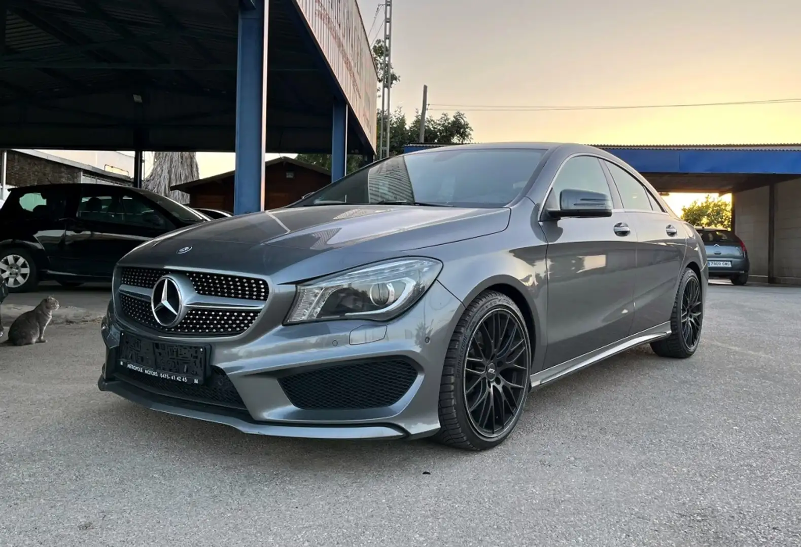 Mercedes-Benz CLA 220 220CDI AMG Line 7G-DCT Gris - 1