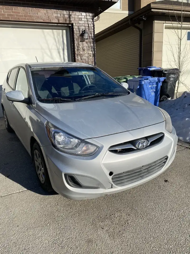 2013 Hyundai ACCENT