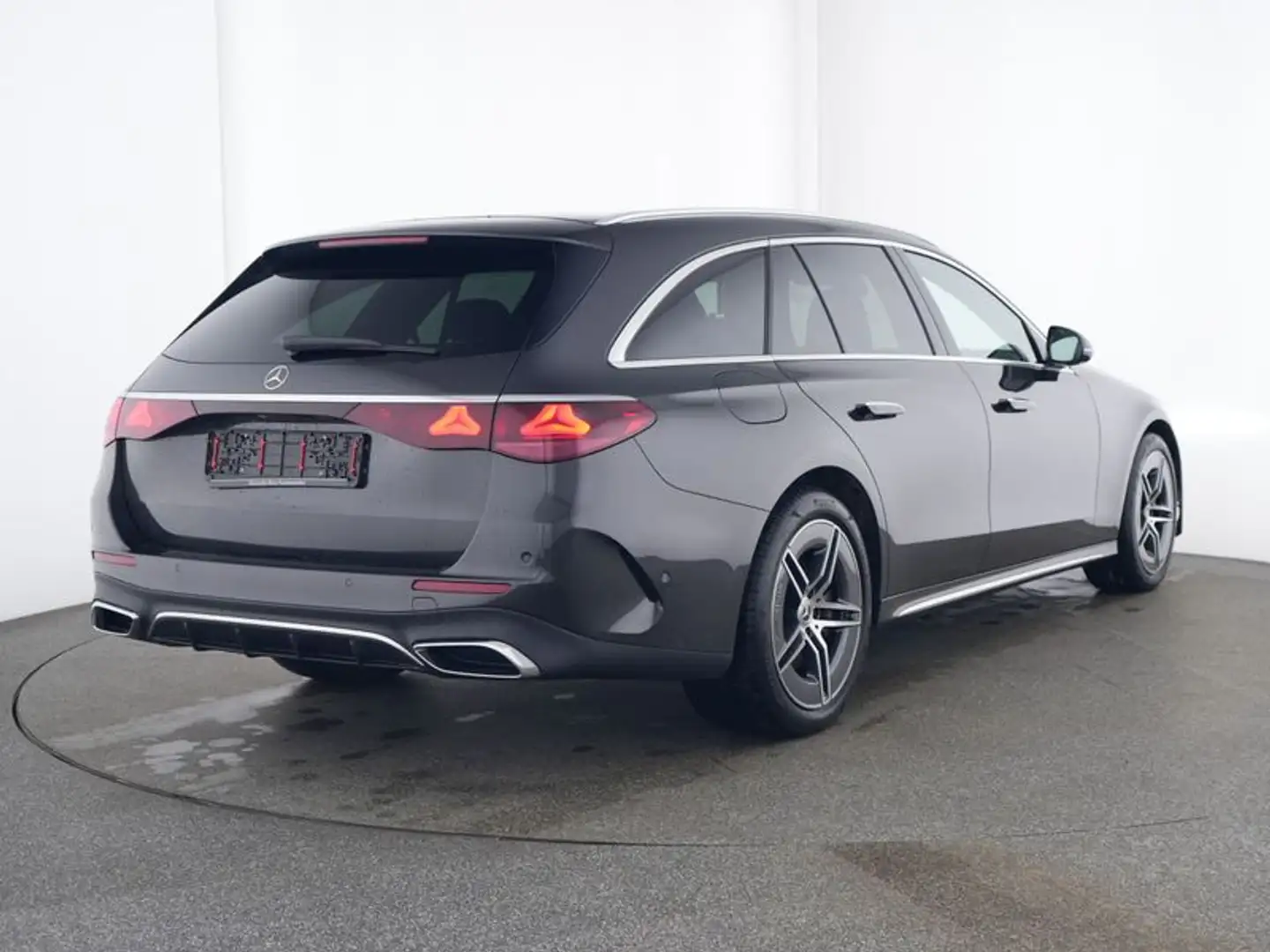 Mercedes-Benz E 450 T 4M AMG/Digital/Pano/AHK/360/Memo/AIRM/19 Grau - 2