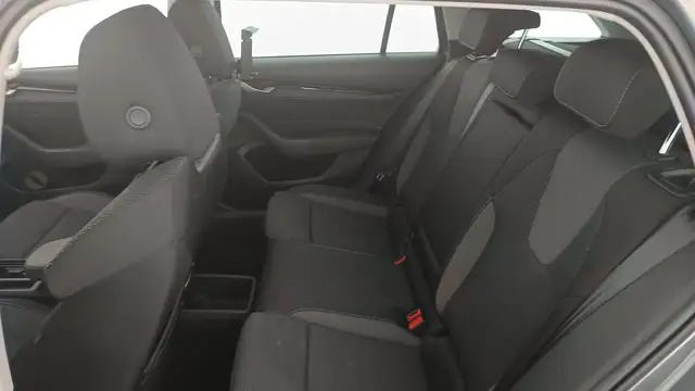 Skoda Octavia view 11