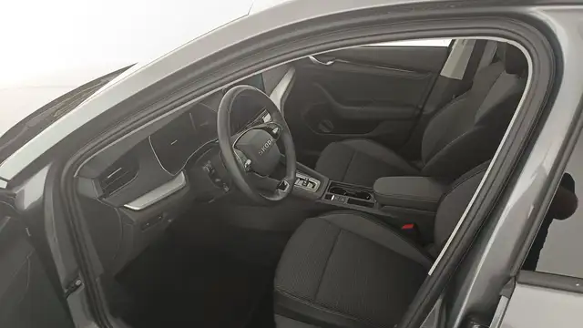 Skoda Octavia view 9