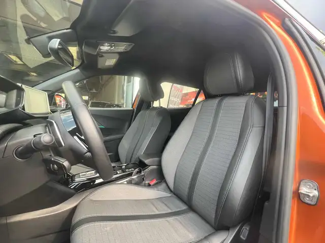 Peugeot 2008 view 9