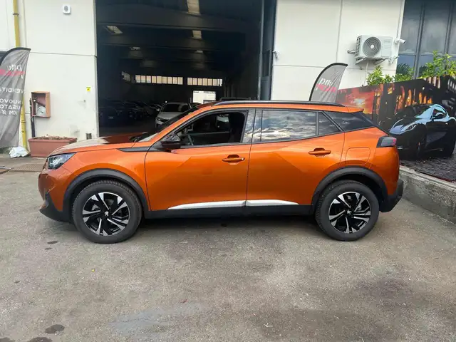 Peugeot 2008 view 8