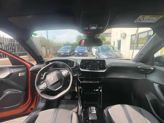 Peugeot 2008 view 15