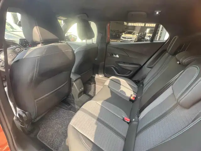 Peugeot 2008 view 14