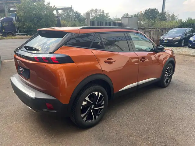 Peugeot 2008 view 5