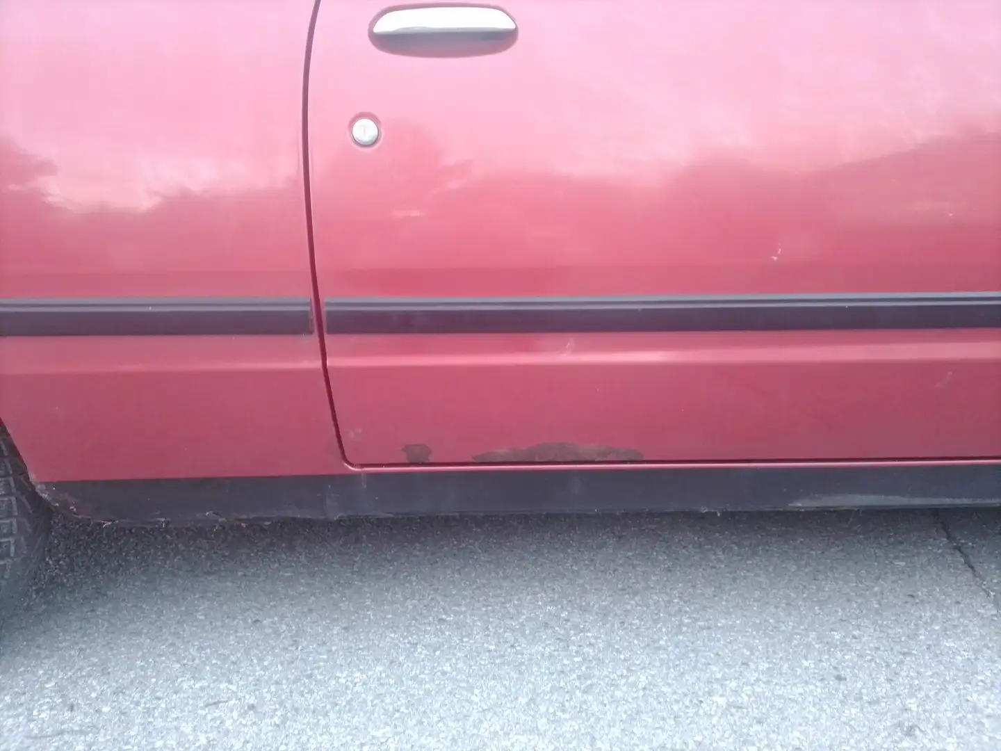 Nissan Cherry Schrägheck Червоний - 1