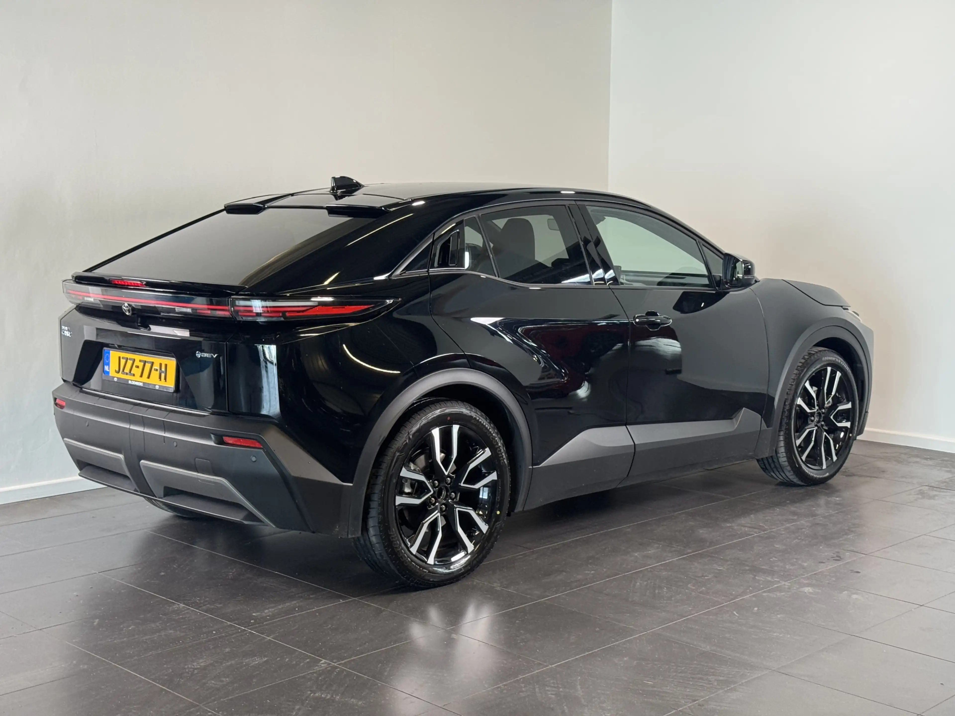 Toyota C-HR+ First Edition 77 kWh | 20'inch velgen| 607km WTLP — photo 6