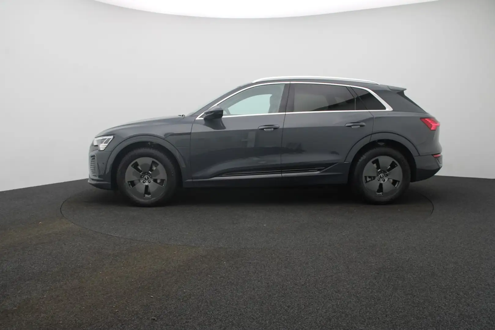 Audi Q8 e-tron 55 quattro S line Matrix Navi ACC Gris - 2