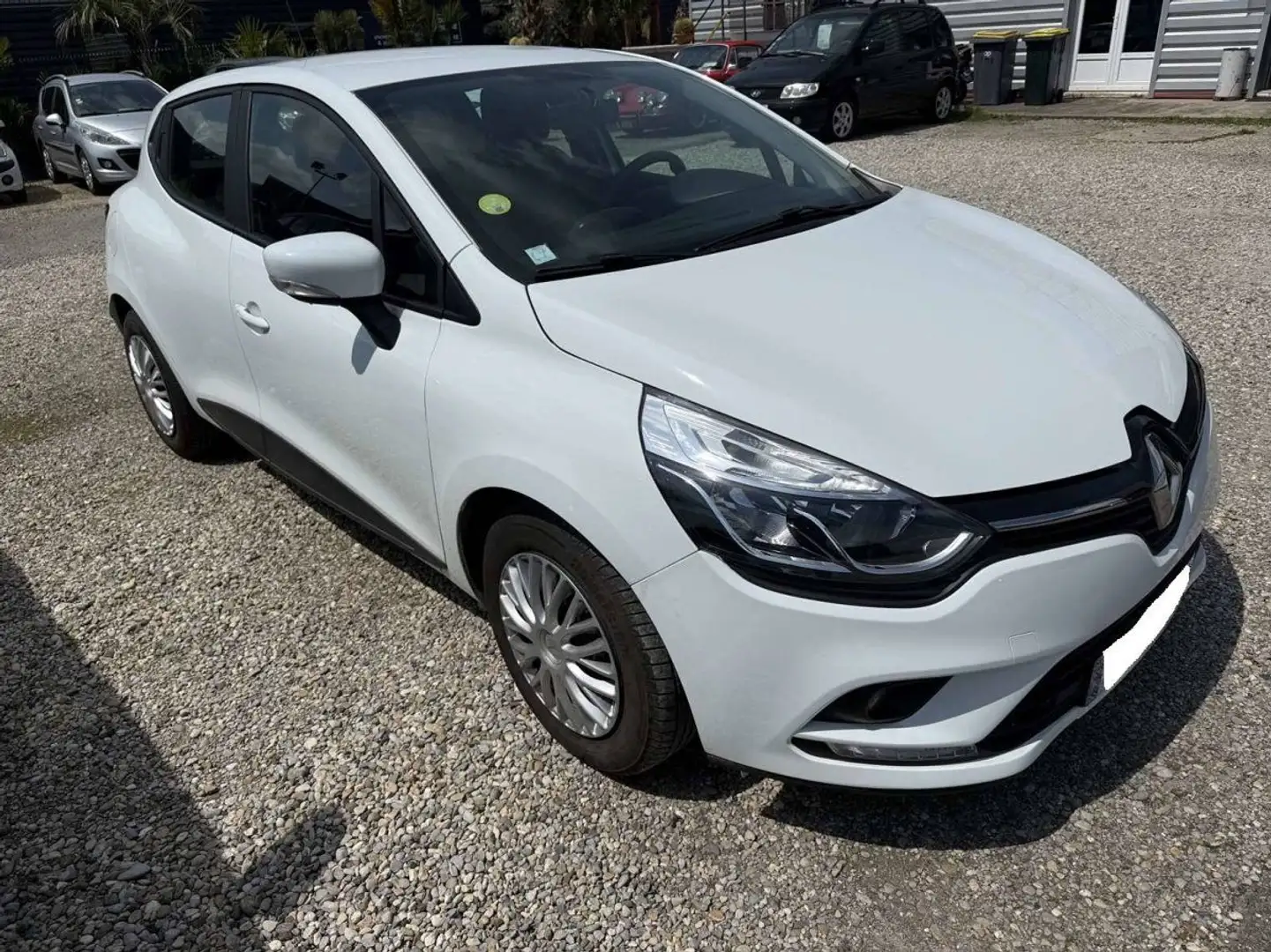 Renault Clio IV 1.5 dCi 90ch energy Business 5p Blanc - 2