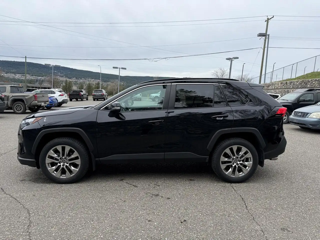 Toyota RAV 4 снимка Toyota RAV 4