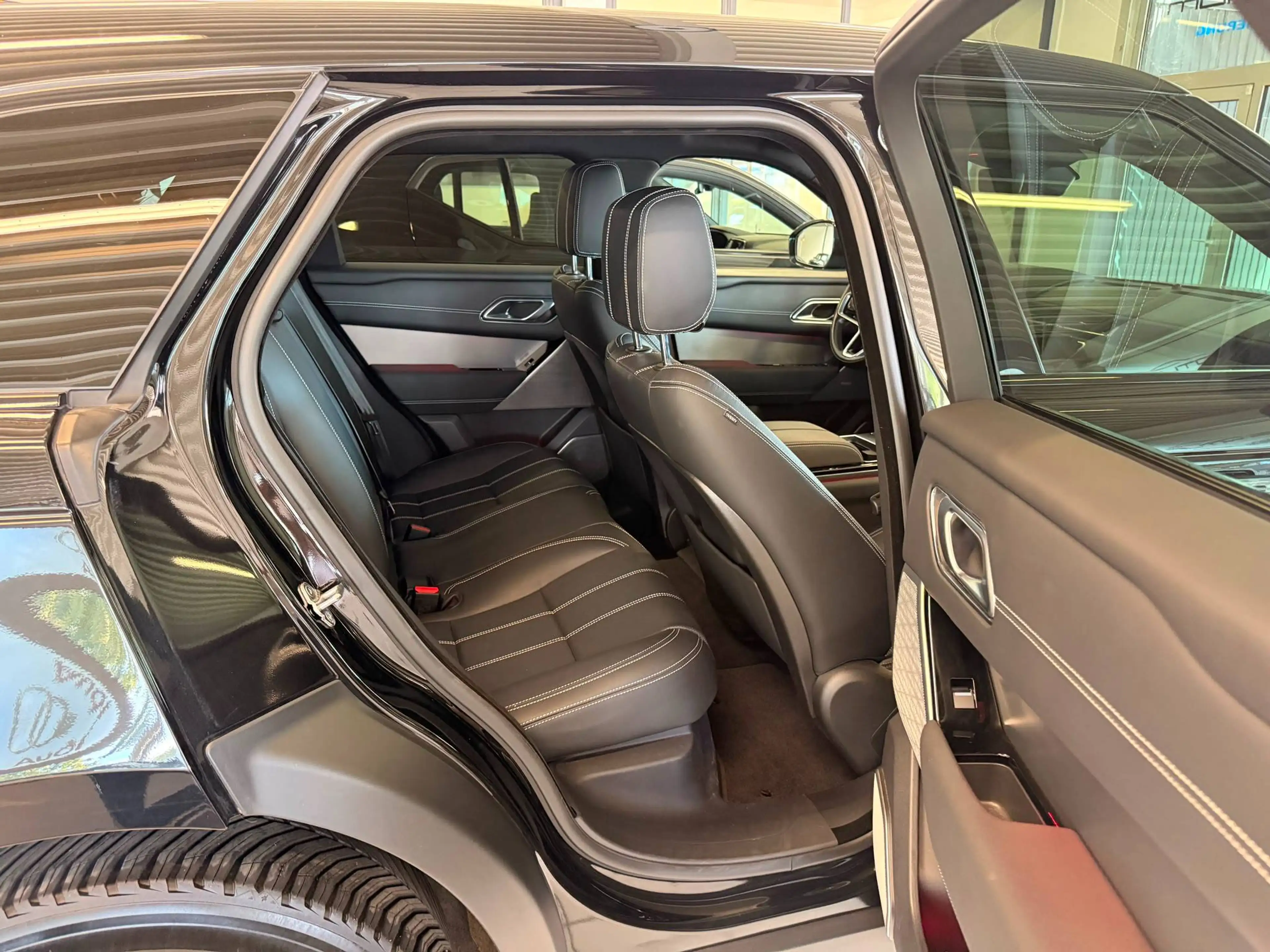 Land Rover Range Rover Velar Hybrid/Kamera/Leder/P400e — photo 13
