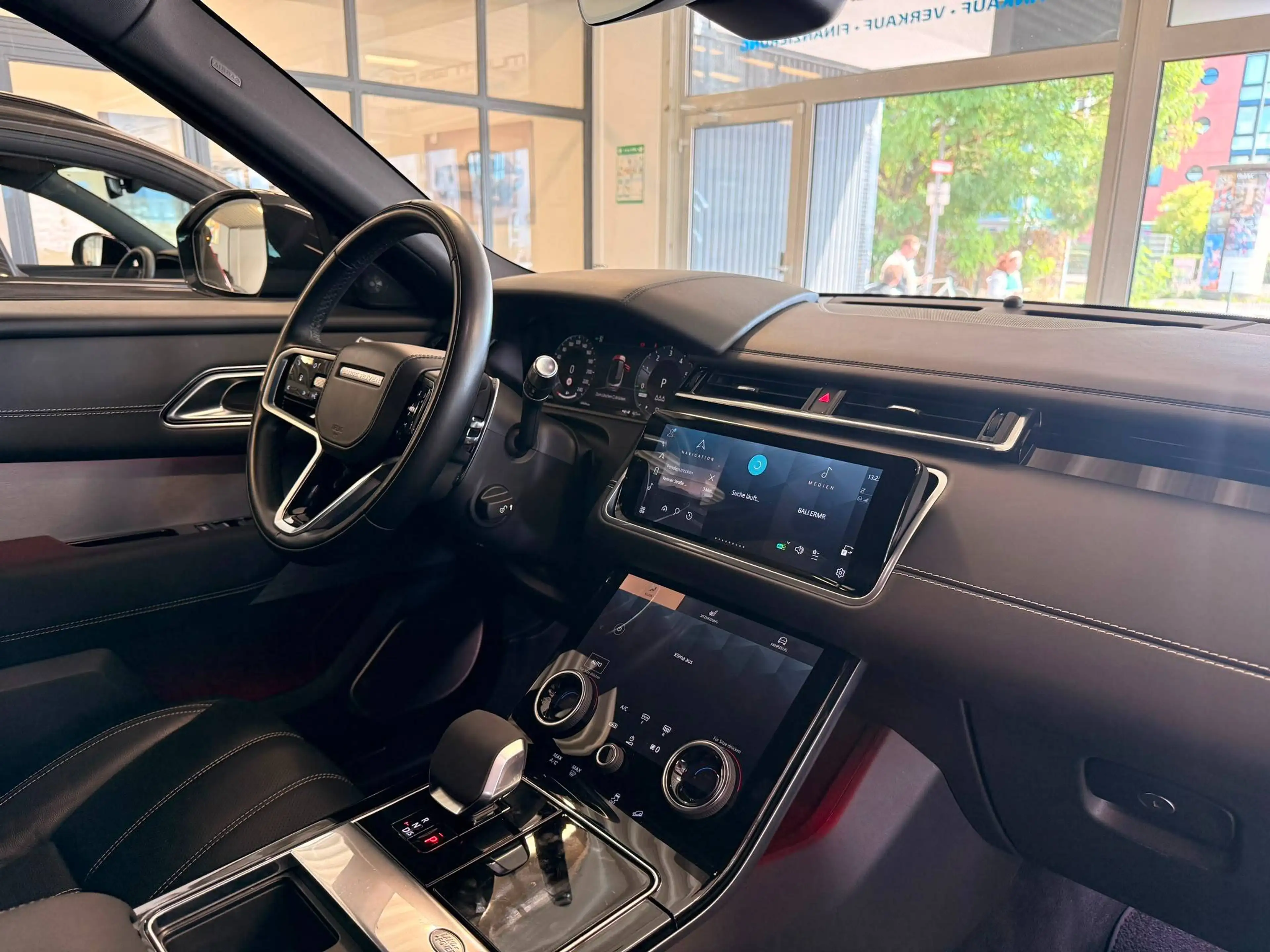 Land Rover Range Rover Velar Hybrid/Kamera/Leder/P400e — photo 11