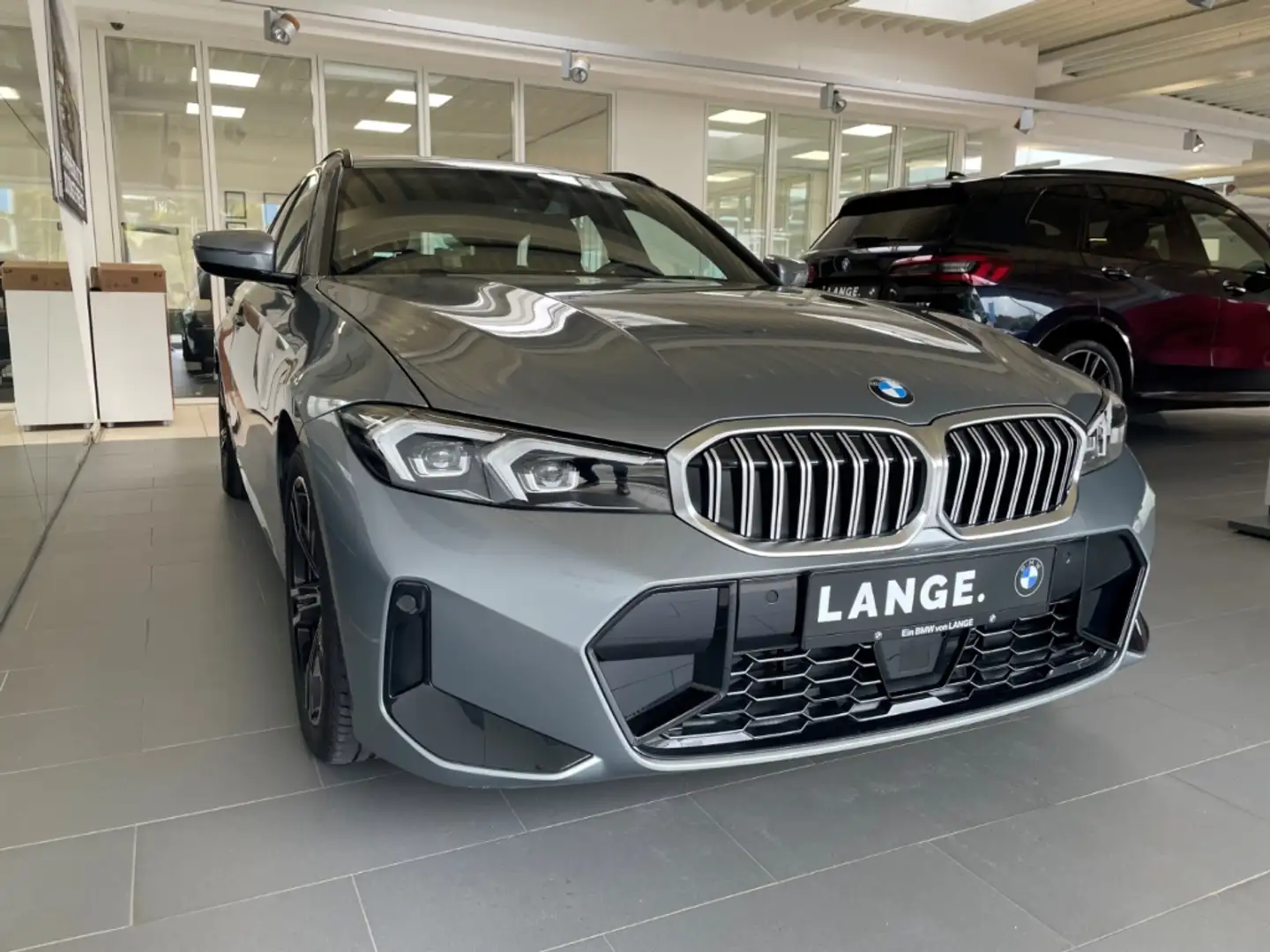 BMW 330 I XDRIVE RFK ACC MSport HIFI Sportlenkung Grau - 2