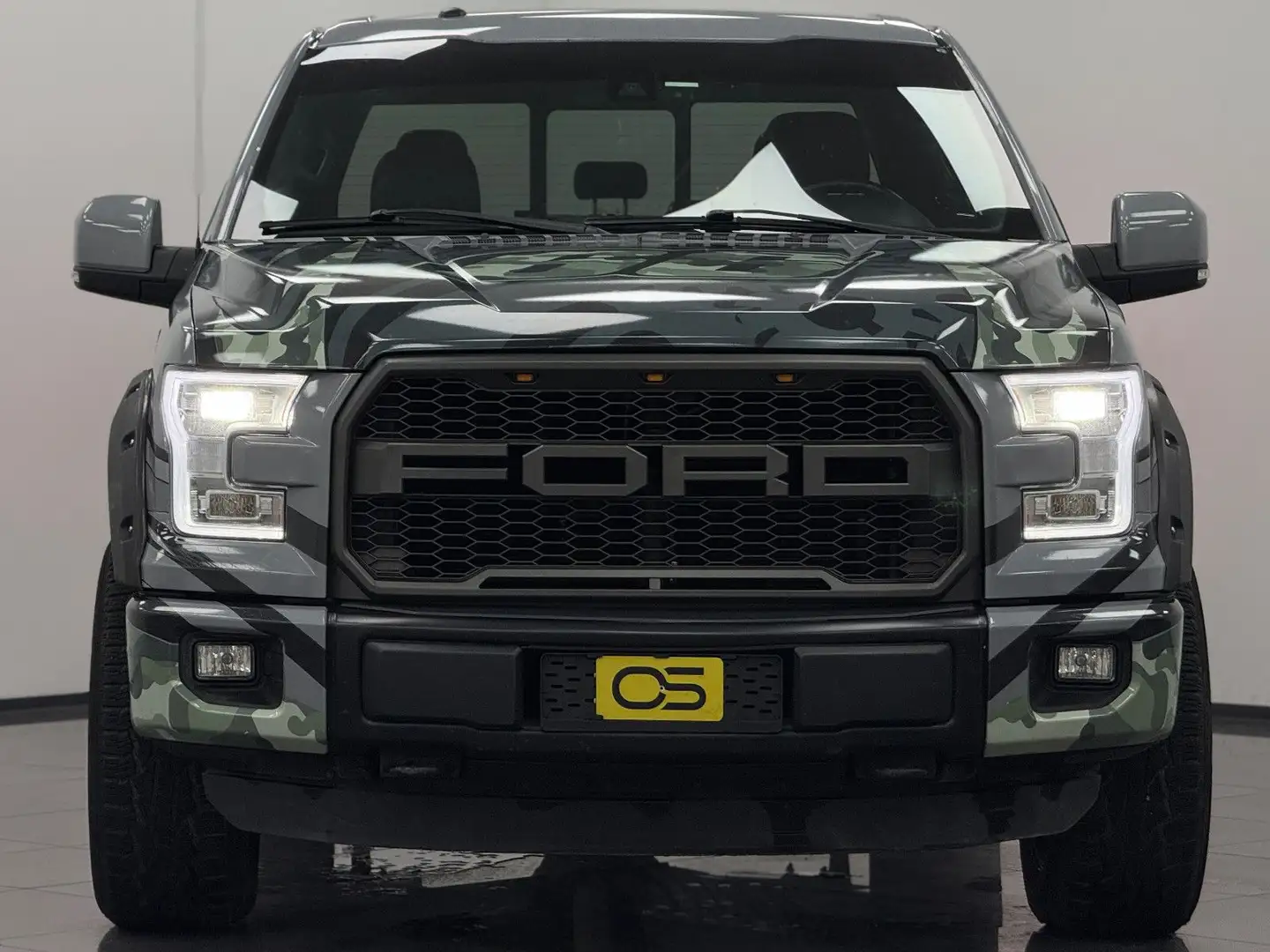 Ford F 150 5.0 V8 *Lariat*Leder Pano Offroad LED Gris - 2