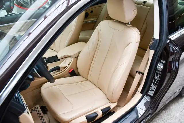 BMW 4 Series view 9