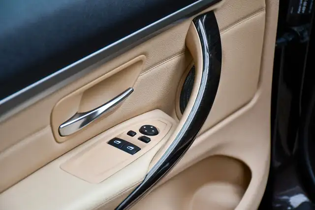BMW 4 Series view 8